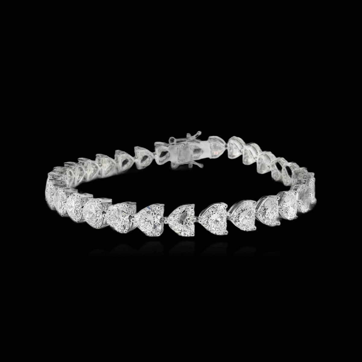 Heart-shaped diamond tennis bracelet