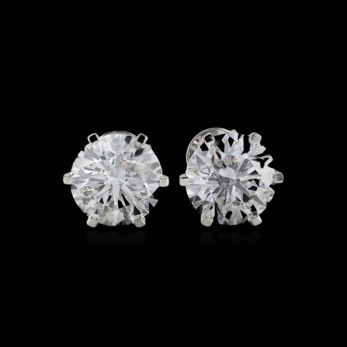 Round-cut diamond stud earrings