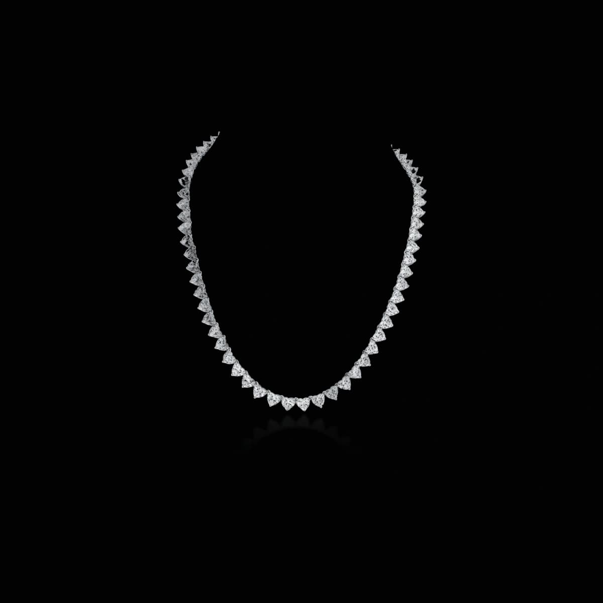 Теннисное колье с бриллиантами огранки «Сердце», 33,5 ct