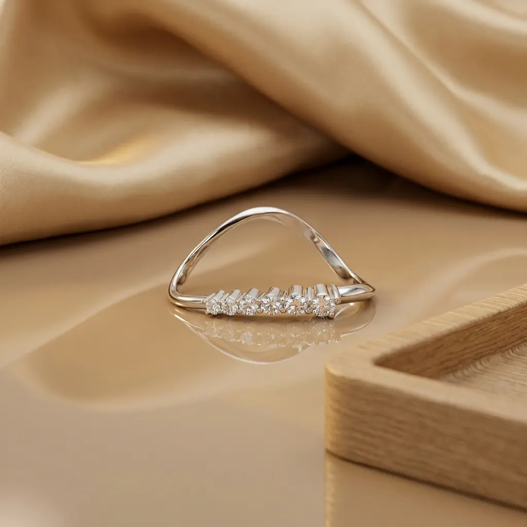 The craftsmanship behind Round-cut diamond statement ring, 0.9 ct