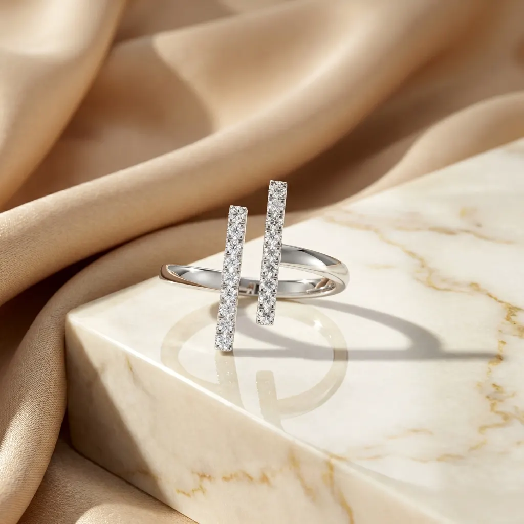 The craftsmanship behind Round-cut diamond engagement ring, 0.6 ct